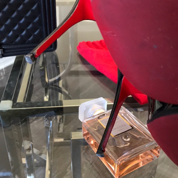 Christian Louboutin So Kate Heels - Picture 6 of 8